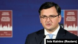 «Разом ми впевнено рухаємося до втілення запропонованого Україною в листопаді комплексного пакету стримування Росії від нової хвилі війни в Європі», – заявив Дмитро Кулеба