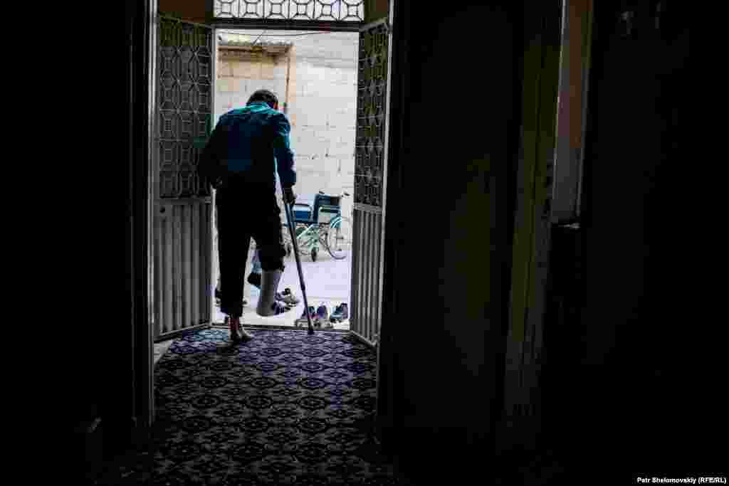 Abu Hamza leaving the makeshift facility for treatment at a Turkish government hospital in Kilis.&nbsp;