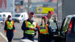 Mađarski policajci na mađarsko-austrijskoj granici