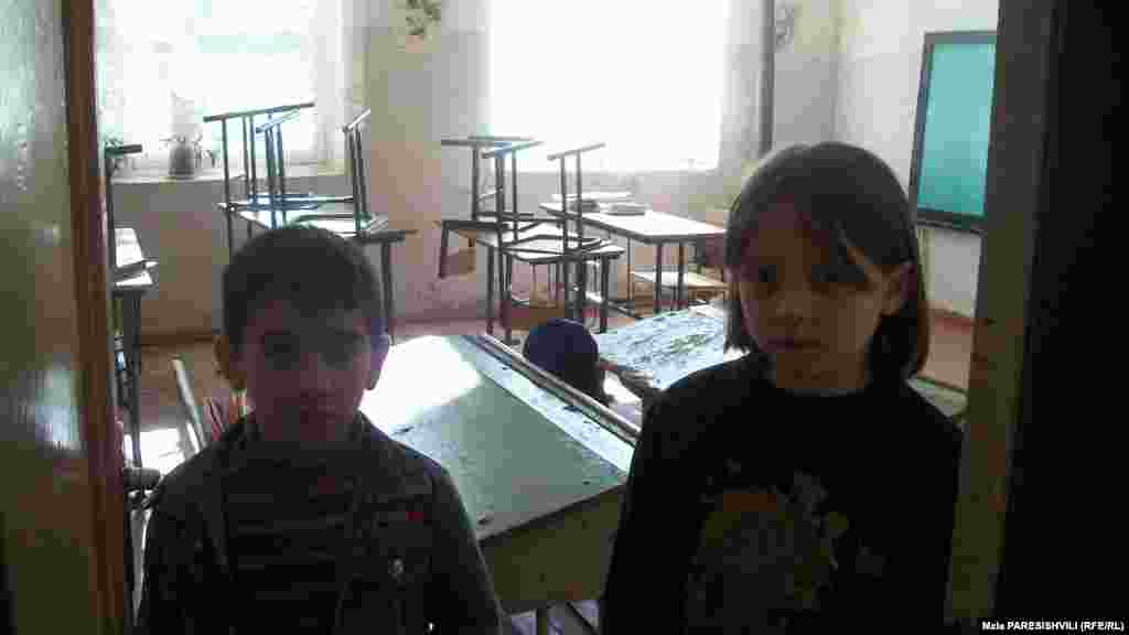 Школьники деревни Хуневи