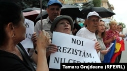 La un protest împotriva invalidării alegerii lui Andrei Năstase ca primar al Chișinăului