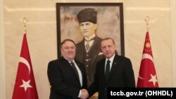 Mike Pompeo i Redžep Tajip Erdogan 