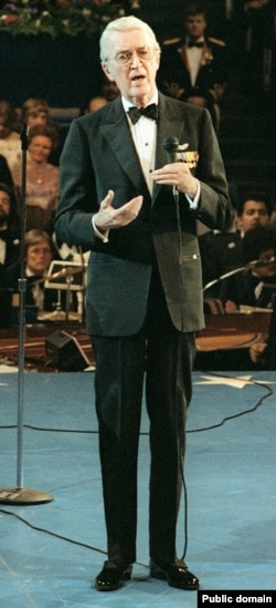Джеймс Стюарт выступает на Дне Инаугурации в Вашингтоне. 20 января 1981. Фото Грэга Матисона
