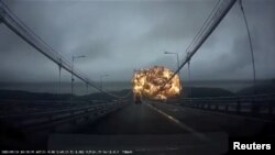 Момент вибуху на танкері в південнокорейському порту Ульсан, 28 вересня 2019 року