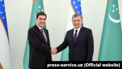 Түркмөнстан менен Өзбекстандын президенттери.