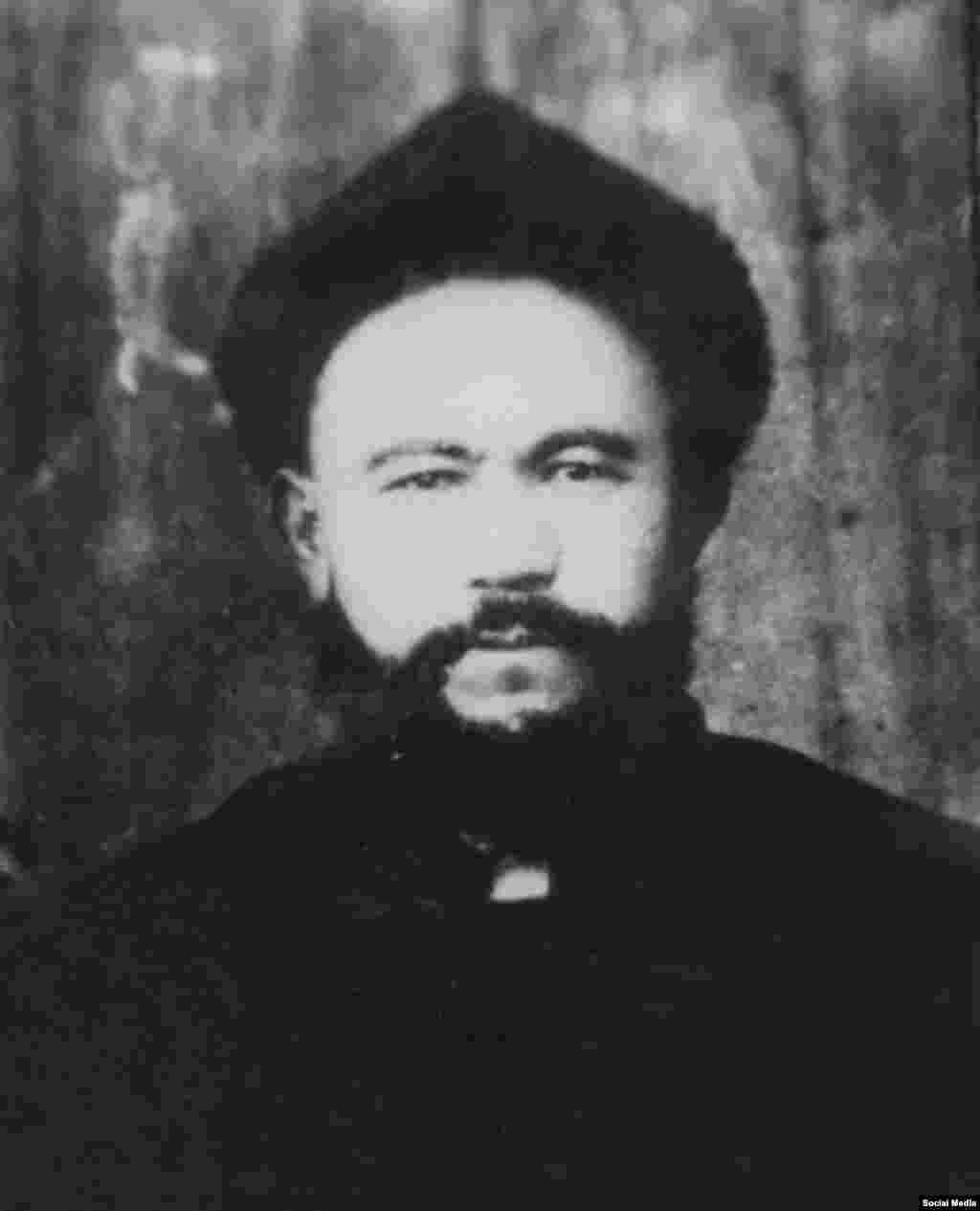 1933-ж. Чыгыш Түркстан Ислам Жумуриятынын премьер-министри болуп Сабит Дамулла Абдулбакы (1883&mdash;1934) шайланган.&nbsp;