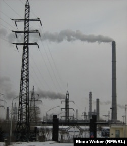Центральныe ворота металлургического комбината «АрселорМиттал Темиртау». 2009 год.