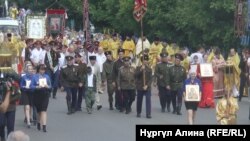 Петропавлдағы православтардың крест шеруіне қатысушылар. 12 шілде 2018 жыл. 