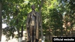 Памятник Феликсу Дзержинскому в Кирове. 5 сентября 2017 года.