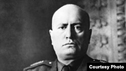 Benito Mussolini, Conducătorul Italiei (Sursă: Biblioteca Centrală Universitară, Iași)