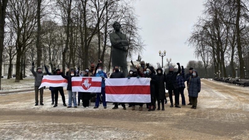 Беларусь: на акциях протеста задержали более 100 человек