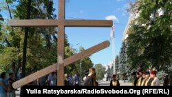 У Дніпропетровську відкрили меморіальний знак військовим, загиблим у збитому сепаратистами літаку