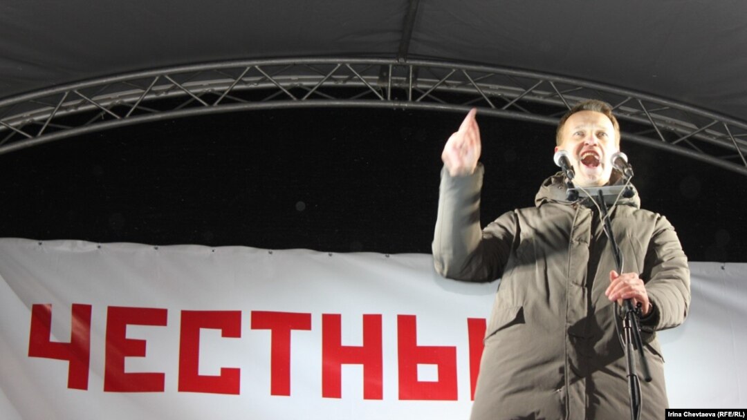 Aleksei Navalny talks to the crowd at the March 5 anti-Putin rally on Pushkinskaya Square in Moscow.