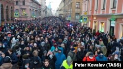 Акція протесту з вимогою звільнити опозиційного політика Олексія Навального, Санкт-Петербург, Росія, 31 січня 2021 року