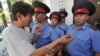В Кыргызстане усиливают милицию 