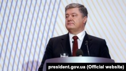 Петро Порошенко 23 грудня вніс до Верховної Ради законопроект про антикорупційний суд