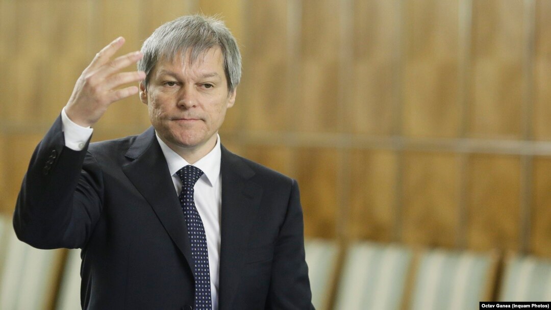 Fostul comisar european pentru Agricultură, acum lider USR PLUS, Dacian Cioloș, la 10 noiembrie 2015, la prima sa nominalizare ca premier, după Colectiv și plecarea guvernului Ponta.