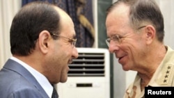 Мајк Мулен и ирачкиот премиер Нури Ал Малики
