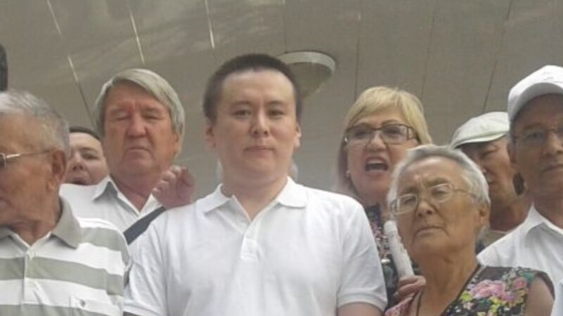 В Казахстане в зале суда освобожден журналист Мамай, но свободу ему ограничили 
