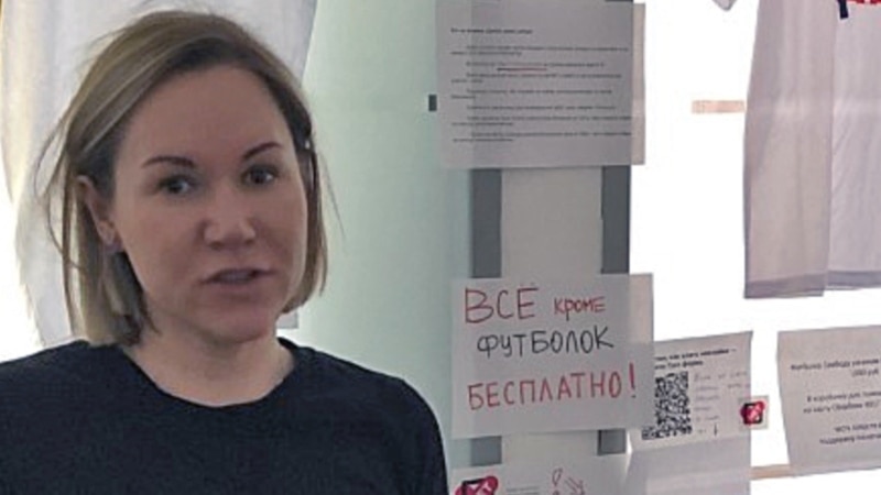 Russian Police Raid Homes Of Opposition Group Coordinators, Independent Lawmakers