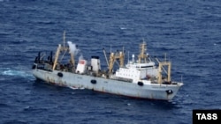 Российское спасательное судно в Охотском море (архивное фото).