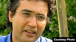 دکتر آرش حجازی، نویسنده و مترجم ایرانی