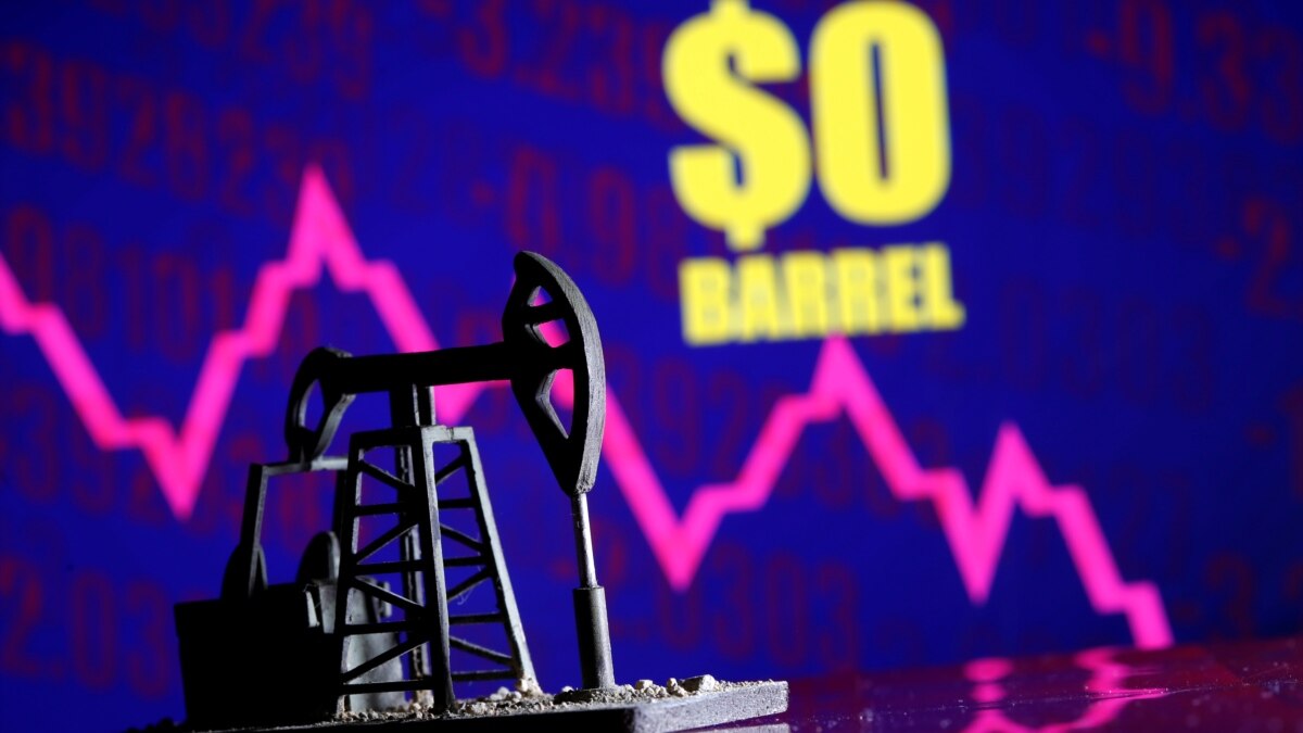 Цена российской нефти падала до минимумов за 21 год