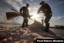 Лічыцца, што ружовую соль немагчыма стварыць у лябараторыях