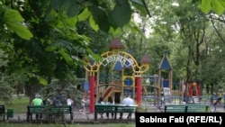 Mariupol, Ucraina 2016: Parc făcut pe banii fabricii de ciocolată fondată de președintele Poroșenko