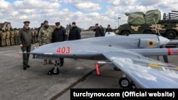 Dronele turcești fără pilot Bayraktar sunt folosite masiv în războiul din Ucraina. (Imagine generică)