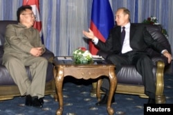 Владимир Путин и Ким Чен Ир во Владивостоке. 23 августа 2002 года