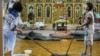 Крым: украинская церковь «с выкрученными руками»