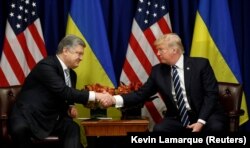 U.S. President Donald Trump meets with his Ukrainian counterpart Petro Poroshenko in New York on September 21.