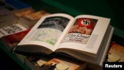 "Hitler, Mein Kampf: Botimi Kritik" 