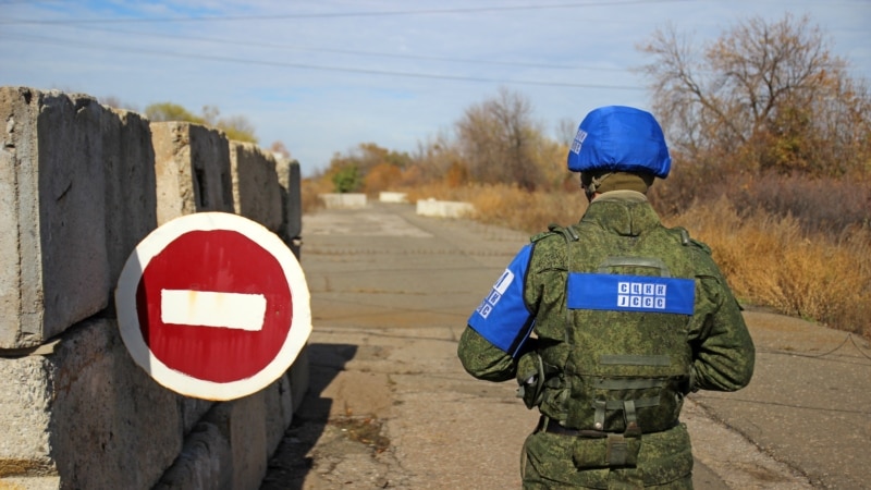 Киев и сепаратисты подтверждают отведение сил в городе Золотое Луганской области