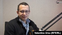 Vadim Pistrinciuc în studioul Europei Libere la Chișinău