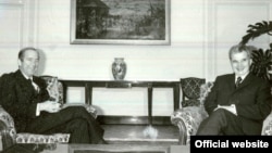 Ambasadorul Franței, Jean-François Poncet, primit de Nicolae Ceaușescu în 1978 (Foto: Fototeca online a comunismului românesc; cota: 376/1978)