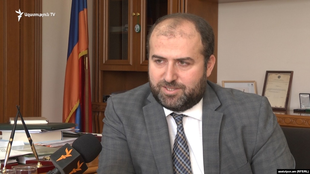 Министр окружающей среды подал в отставку