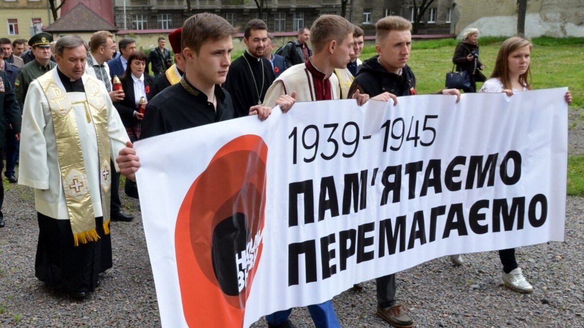 Верховная Рада одобрила перенос Дня победы на 8 мая
