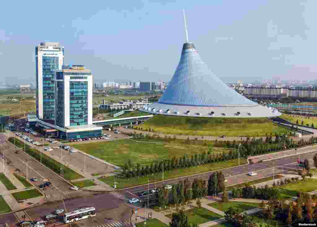 The giant Khan Shatyr or “Royal Marquee.”