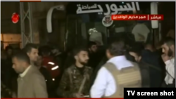 تلویزیون دولتی سوریه می گوید، یک اتوبوس ۱۳ شورشی را از غوطه خارج کرده است. 