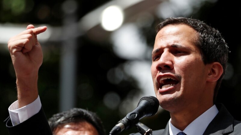 Венесуэла: оппозиция лидери Гуайдо алгачкы жарлыгын чыгарды