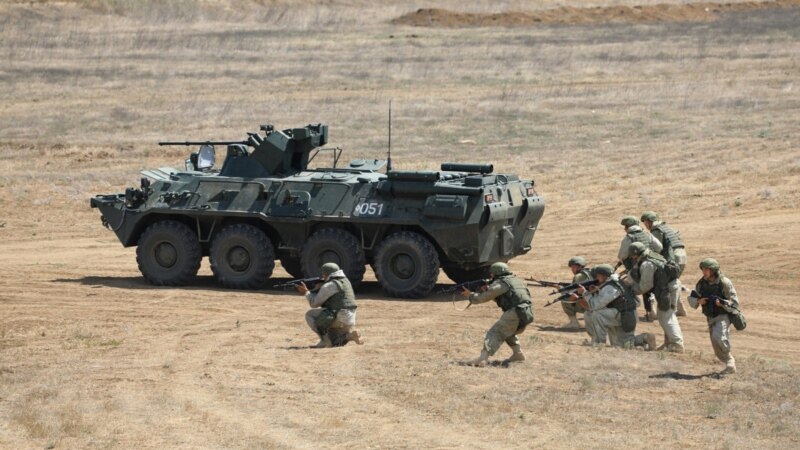 В Крыму российские военные провели учения с «Градами», гаубицами и минометами – командование 