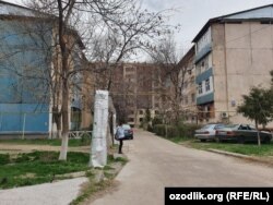 Бош вазир қарорида Ўзбекистонда янги кадастр паспорти жорий қилиш учун 20 миллион доллар киритиши айтилган "хориж инвестори" ўз манзили сифатида шу уйни кўрсатган.