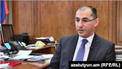 Министр финансов Армении Вардан Арамян беседует с «Азатутюн ТВ», Ереван, 4 августа 2017 г. 