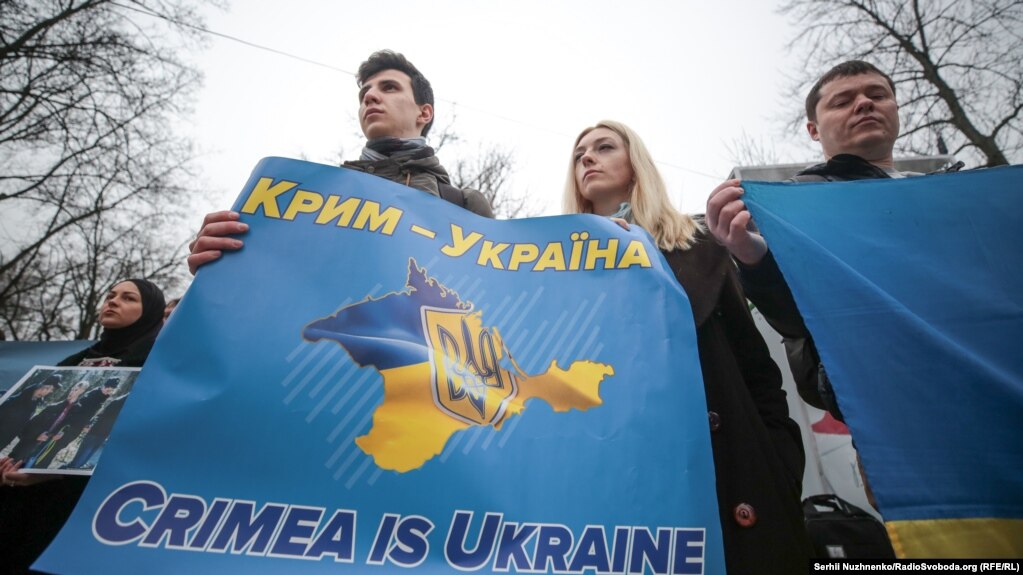 Під час акція солідарності з українським Кримом, окупованим Росією. Київ, 9 березня 2020 року