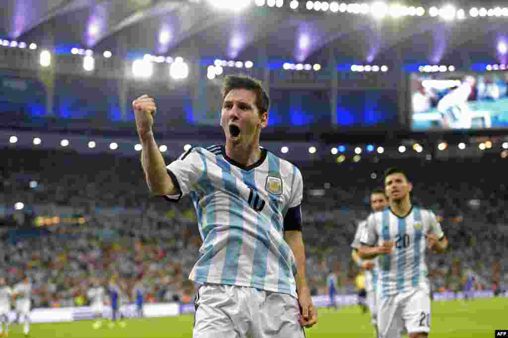 Kapiten Argentine Lionel Messi slavi gol protiv BiH