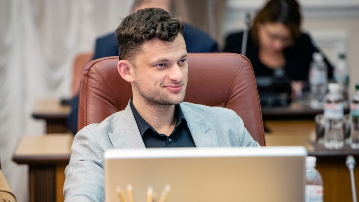 Міністр Дубілет не бачить конфлікту інтересів після позову його батька ...