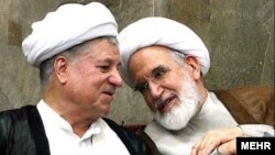 هاشمی رفسنجانی، در مقام رئیس وقت مجلس خبرگان رهبری مخاطب یکی از نامه‌های مهدی کروبی بود.