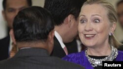 Хиллари Клинтон в Пномпене